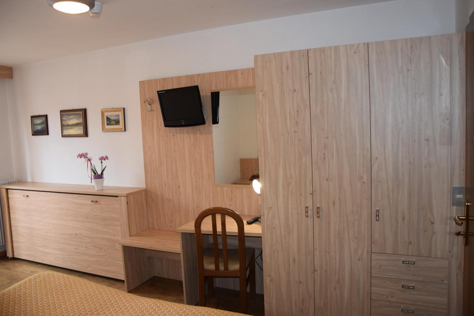 Hotel Olimpic Baselga di Pine Exterior photo