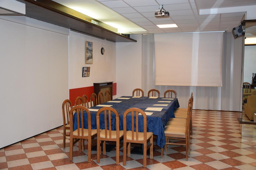 Hotel Olimpic Baselga di Pine Exterior photo